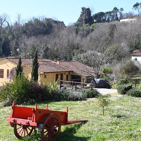 La Casa Gialla Nyaraló