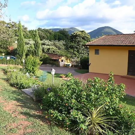 La Casa Gialla Nyaraló Lucca