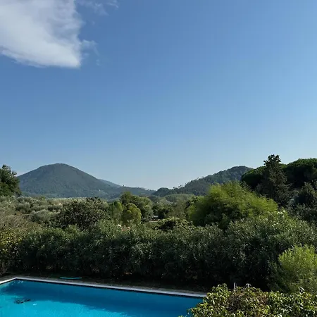 La Casa Gialla Nyaraló