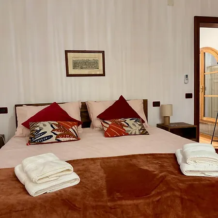 La Casa Gialla Nyaraló *